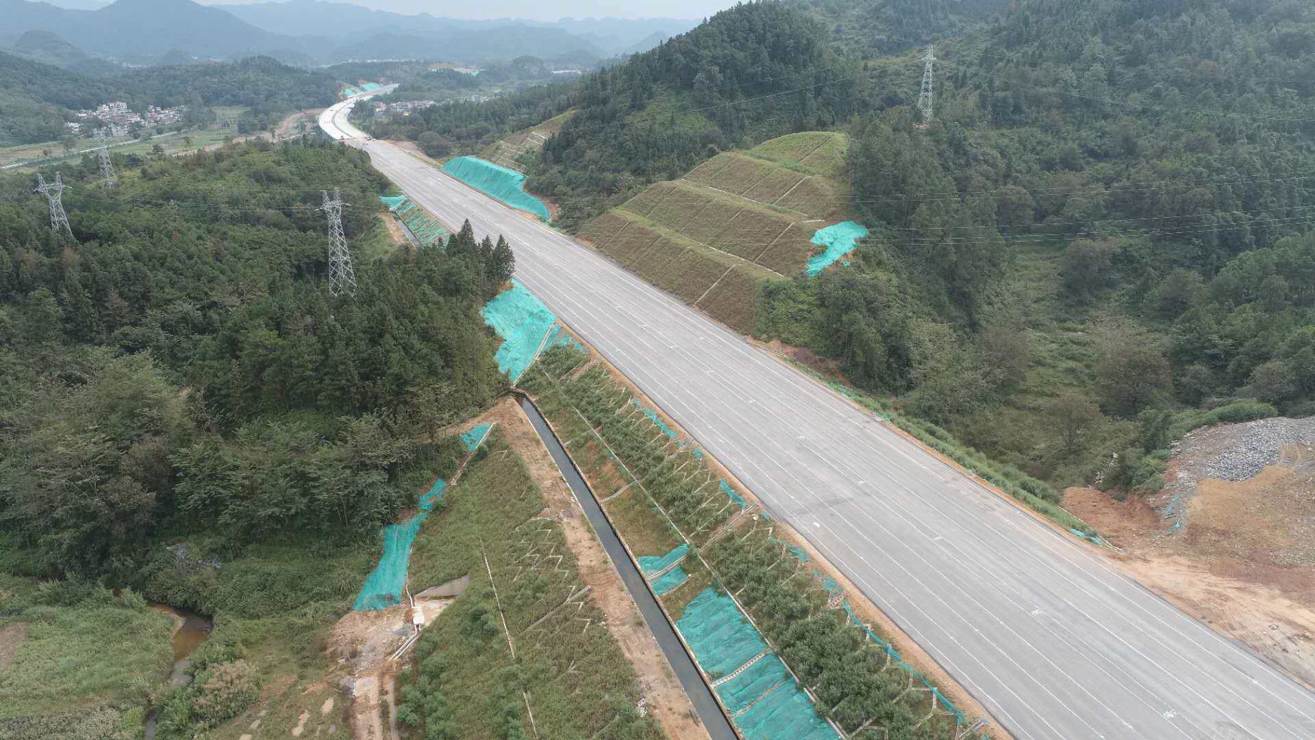 广连高速公路完成首次路基交验|清远日报-清远plus