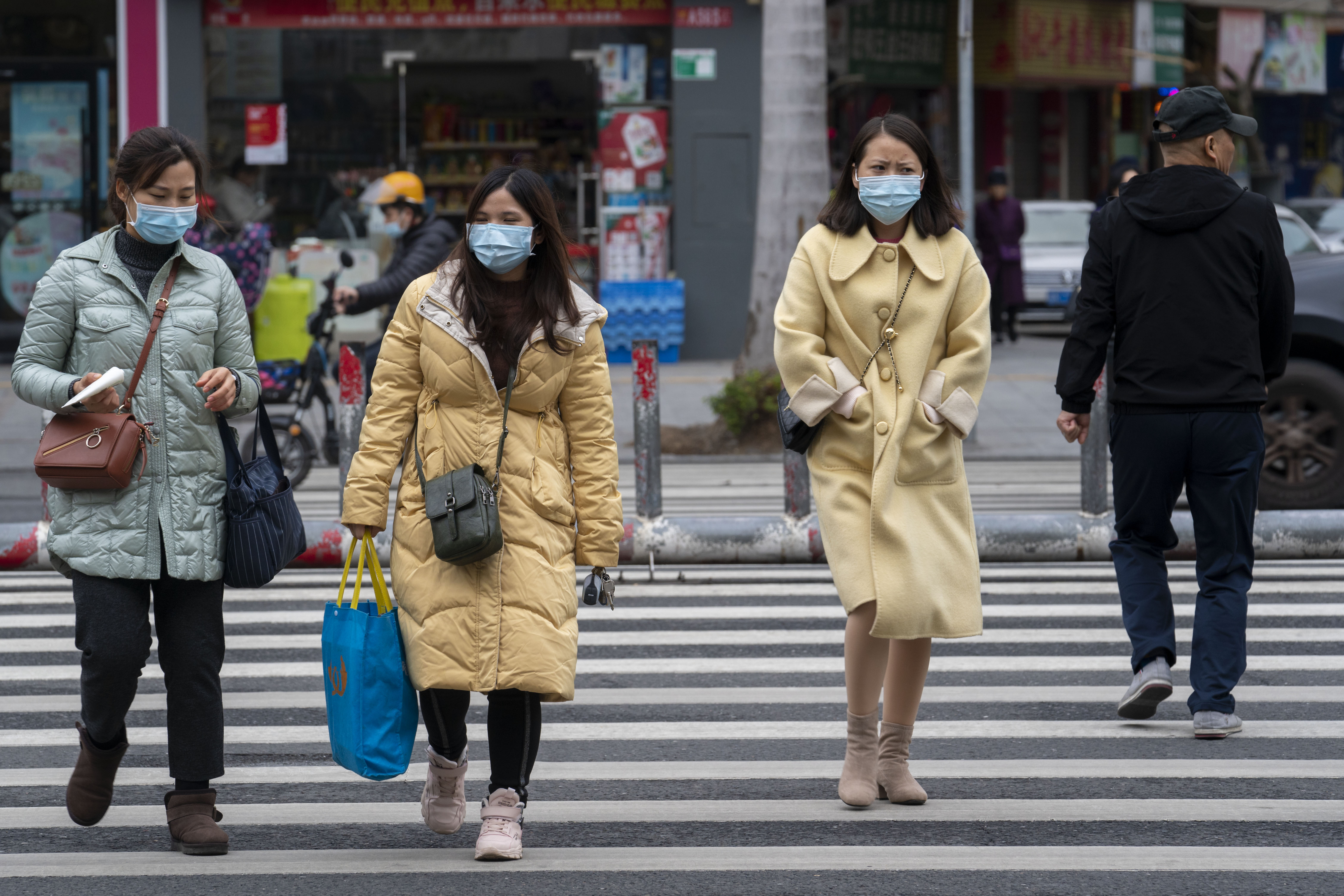 天氣: 16日仍較陰冷,部分地區有零星小雨