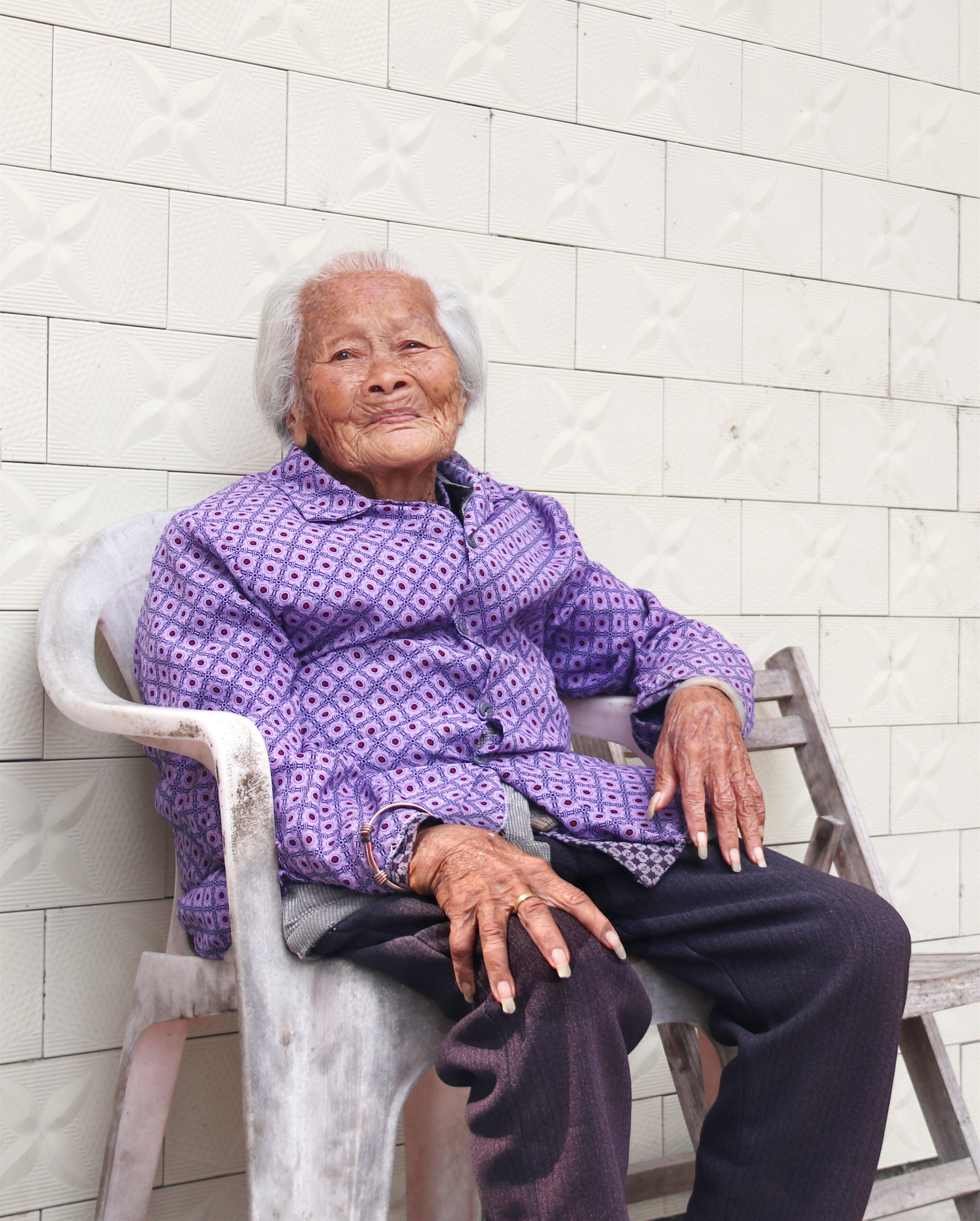 101岁呼伦贝尔奶奶图片