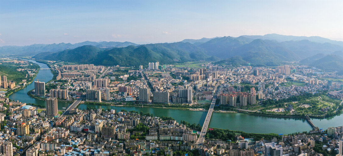 阳山县最大的镇图片